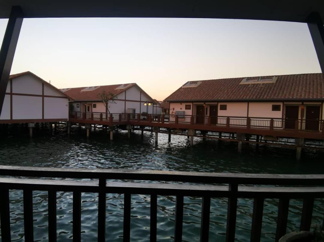 Water Chalet Port Dickson- Private Esterno foto